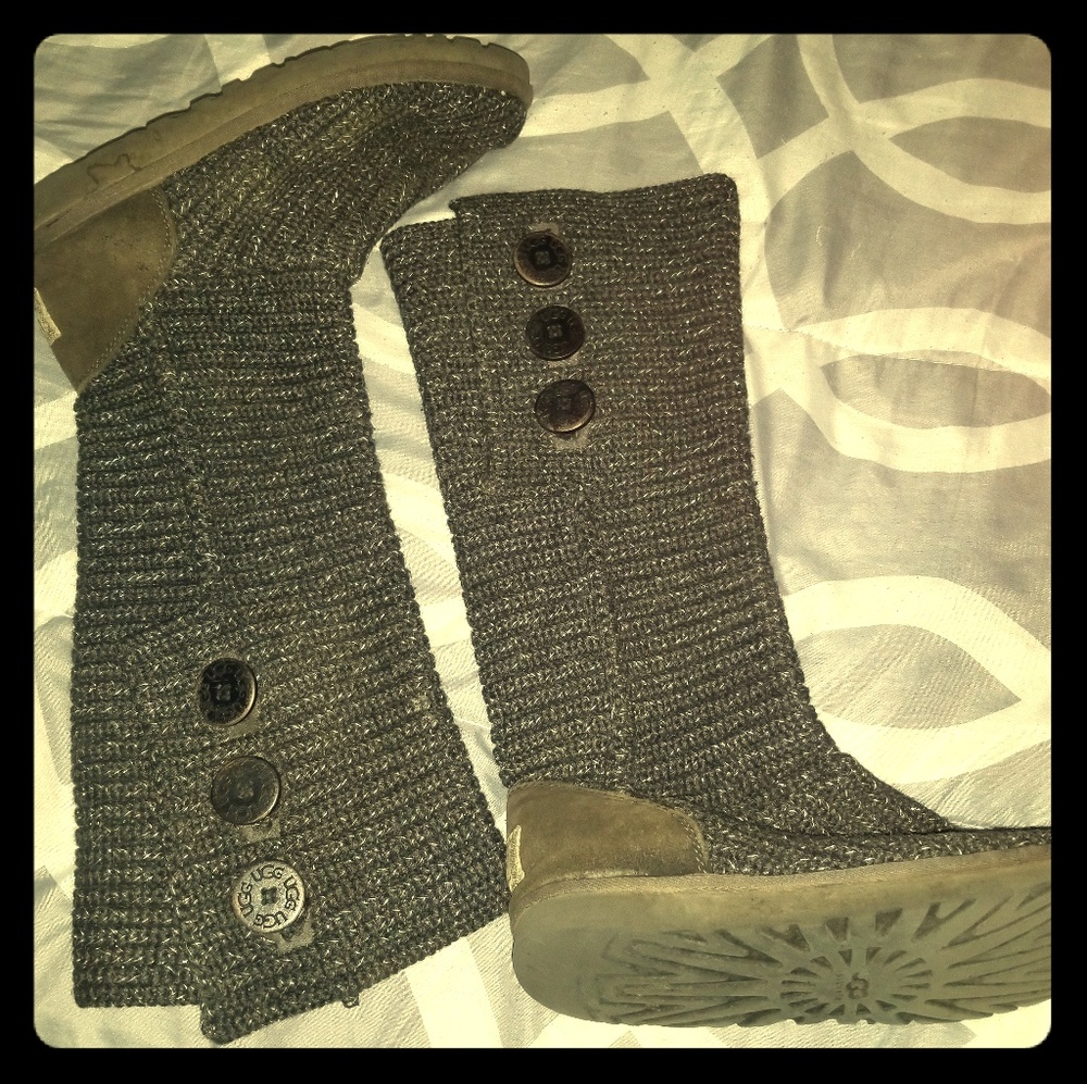 Grey knit UGG boots